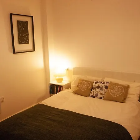 شقة 2 Bedroom House 5 Mins From Temple Meads بريستول